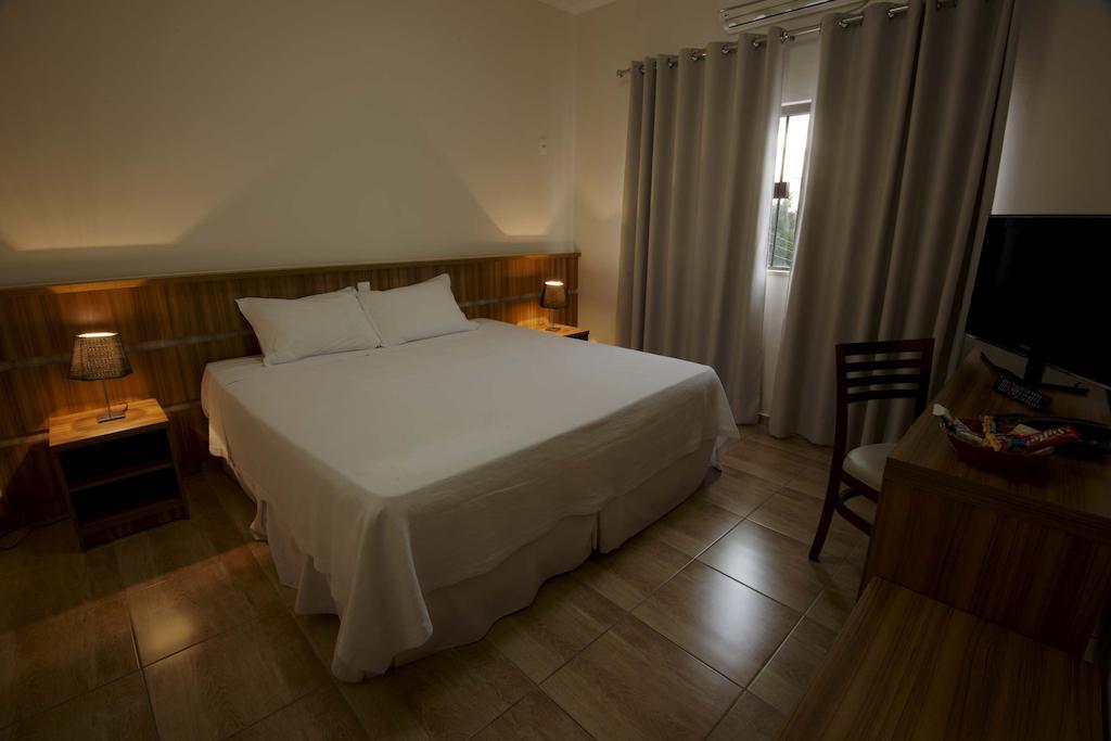 Grand Enio Hotel E Cantina Варжиня Екстериор снимка